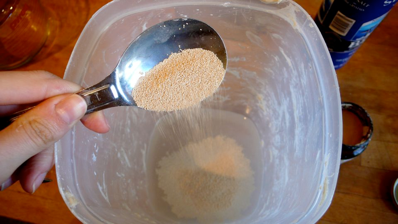 Illustration for article titled How to Make Easy, Fast, Foolproof Bread from Scratch